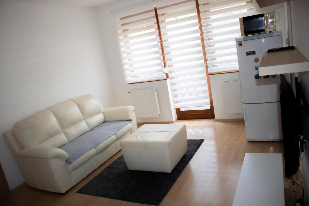Апартаменти Csalogany Apartman Сексард Екстер'єр фото