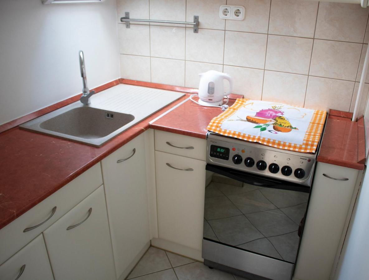 Апартаменти Csalogany Apartman Сексард Екстер'єр фото